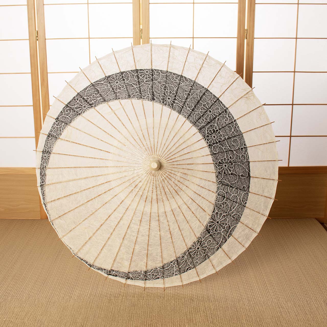 落水重ね 『三日月奴』菊唐草 墨紗