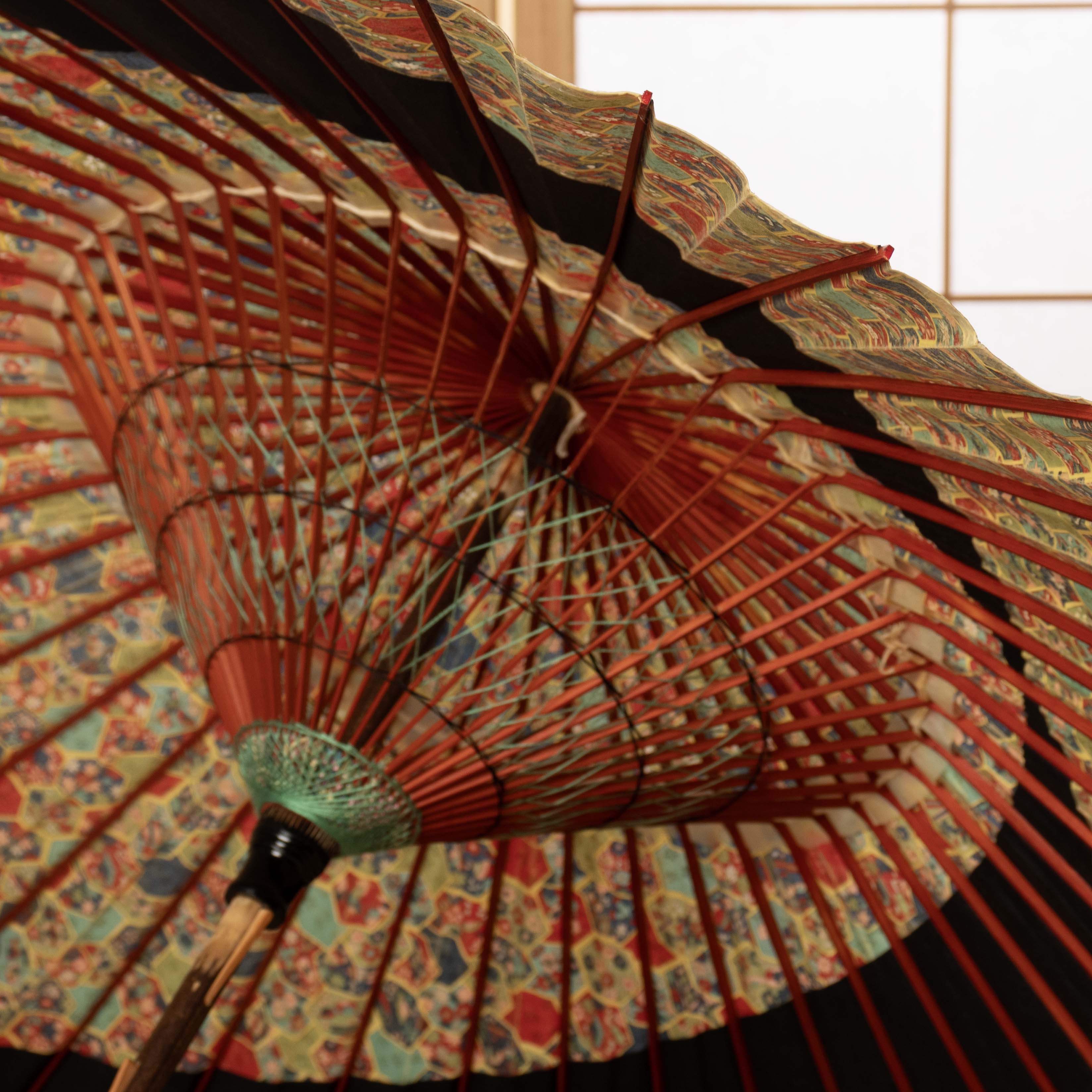 和かさね 『亀甲花紋に漆黒』