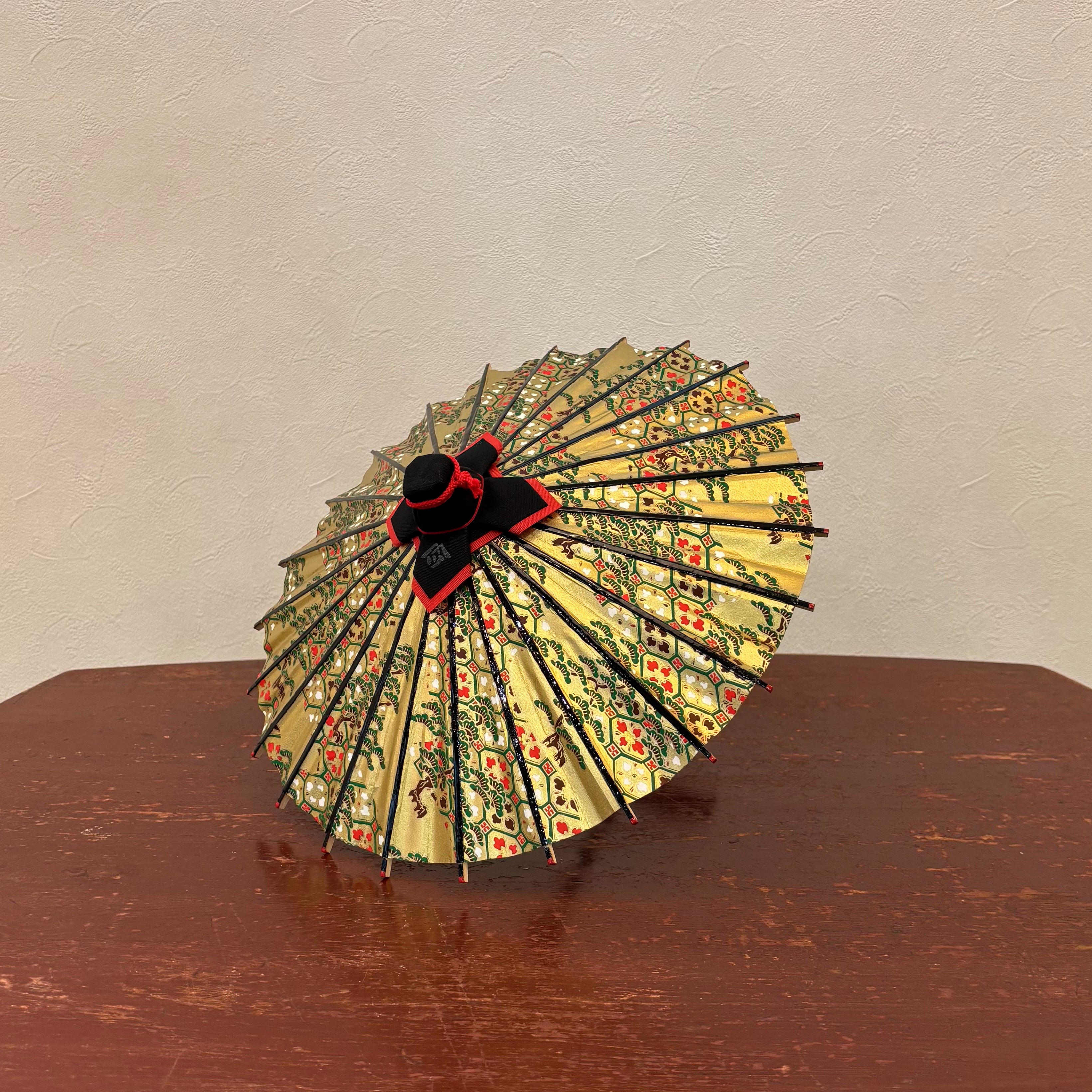 姫和傘 『金彩/六方に松』