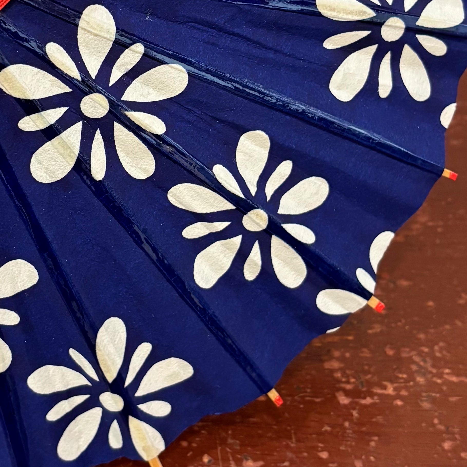 姫和傘 『藍に白しずく花』