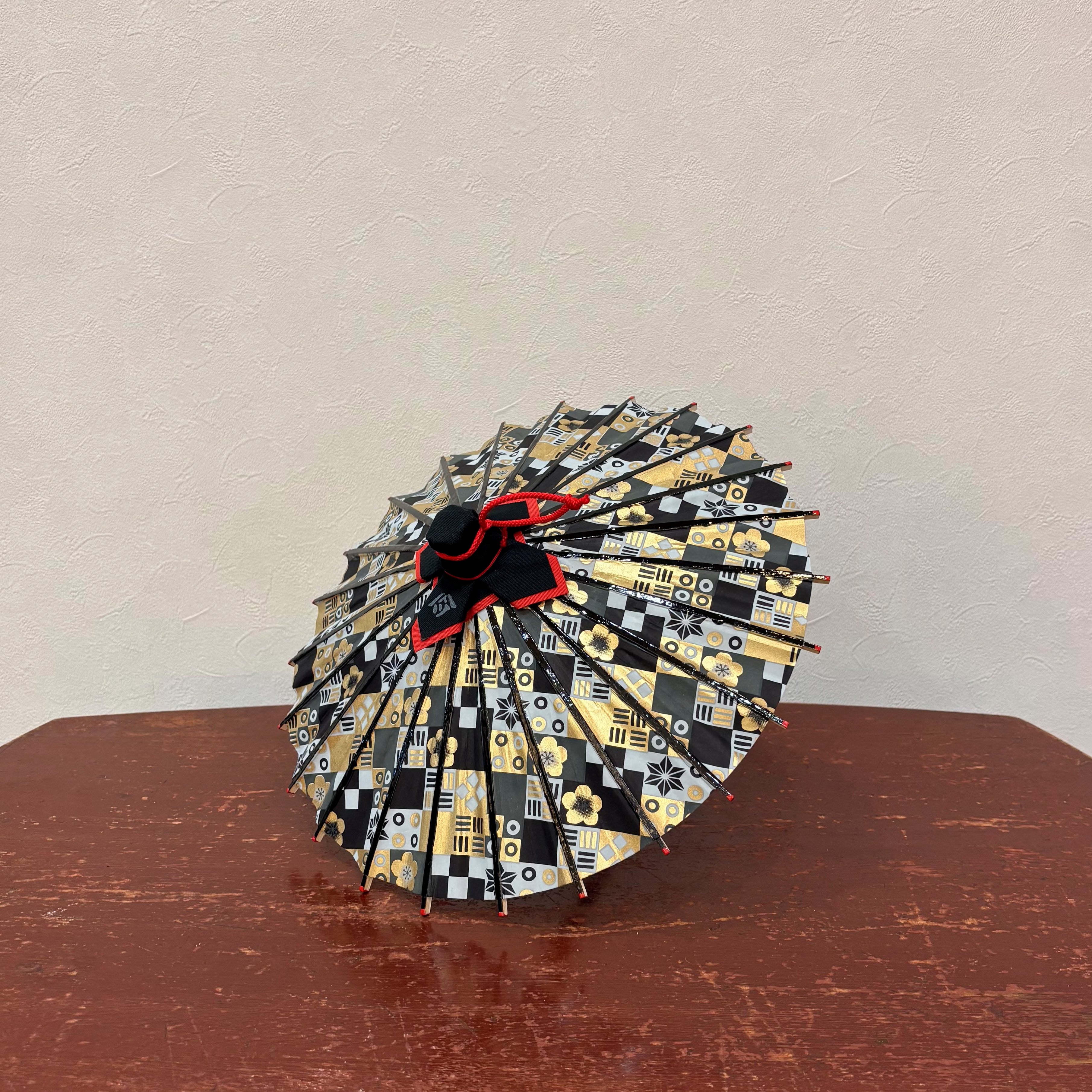 姫和傘 『金彩/モダン梅』