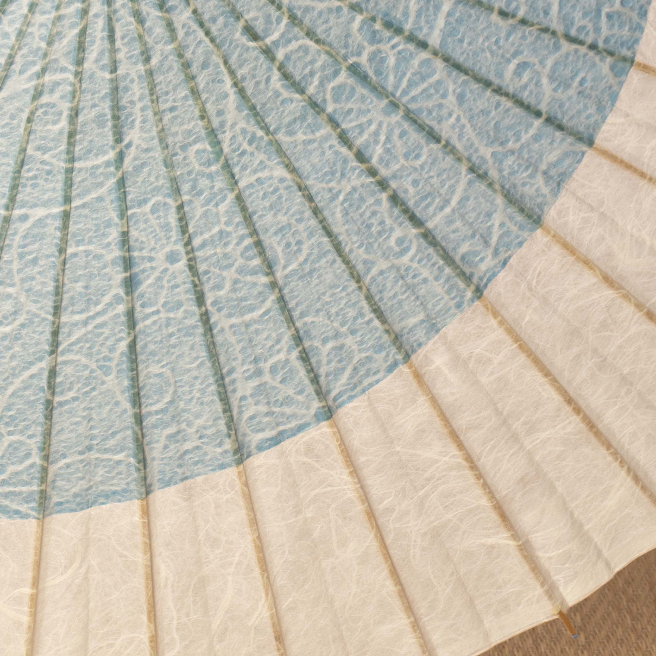 落水紙重ね『月奴』菊唐草 水影