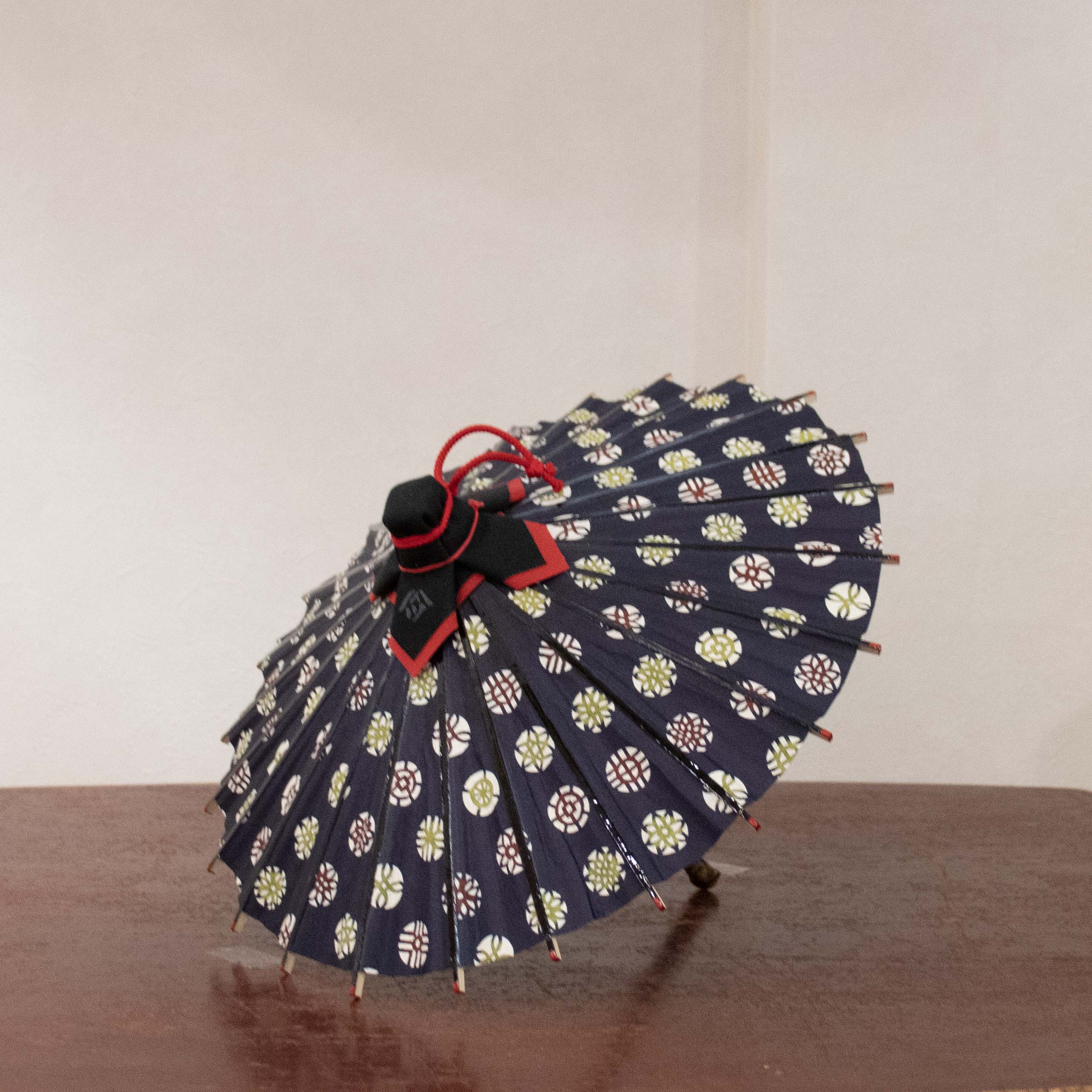 Flower Crest (Navy) / Mini Wagasa