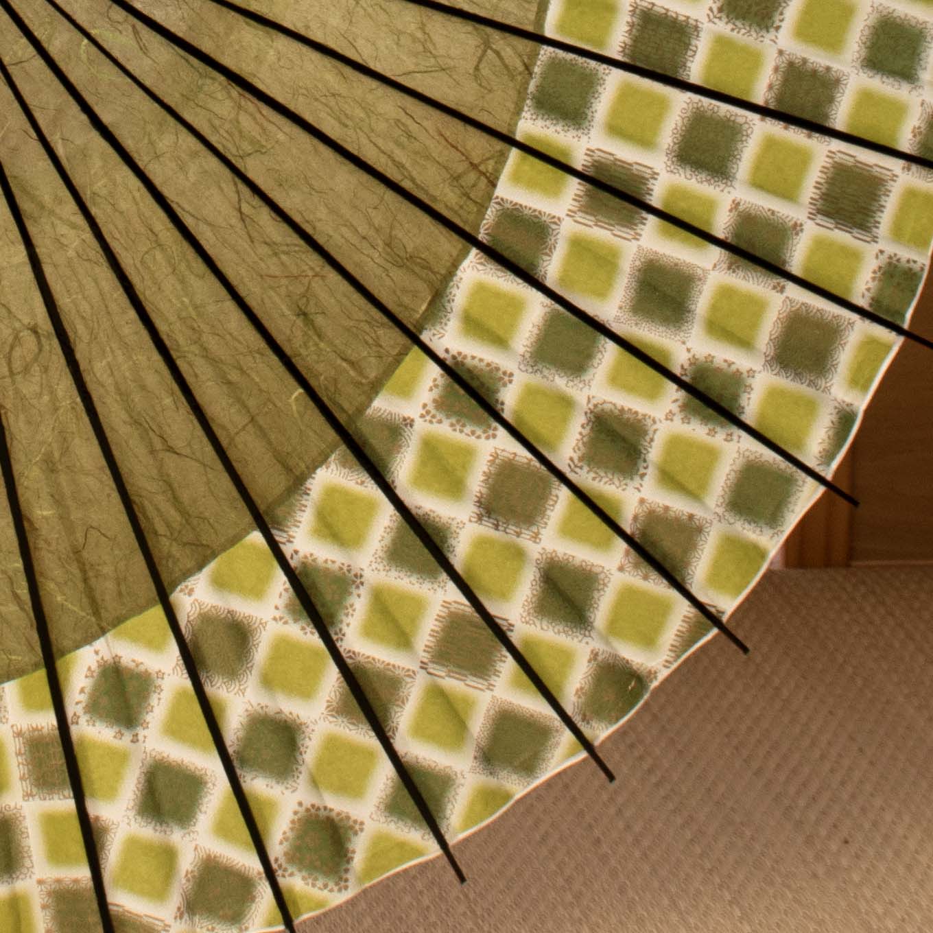 特選月奴 『松葉色に市松華文様』