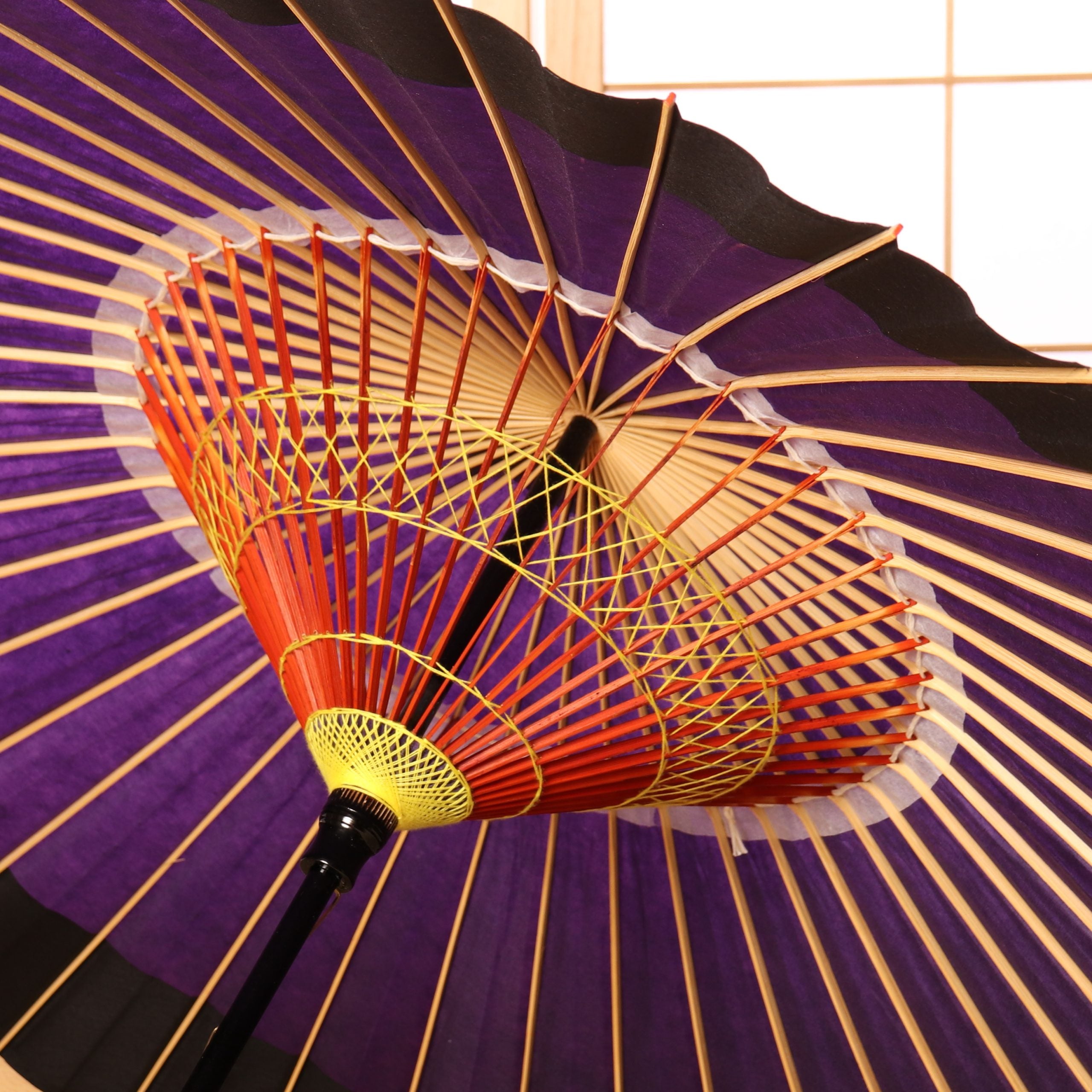 軒色変わり -花紫に漆黒-