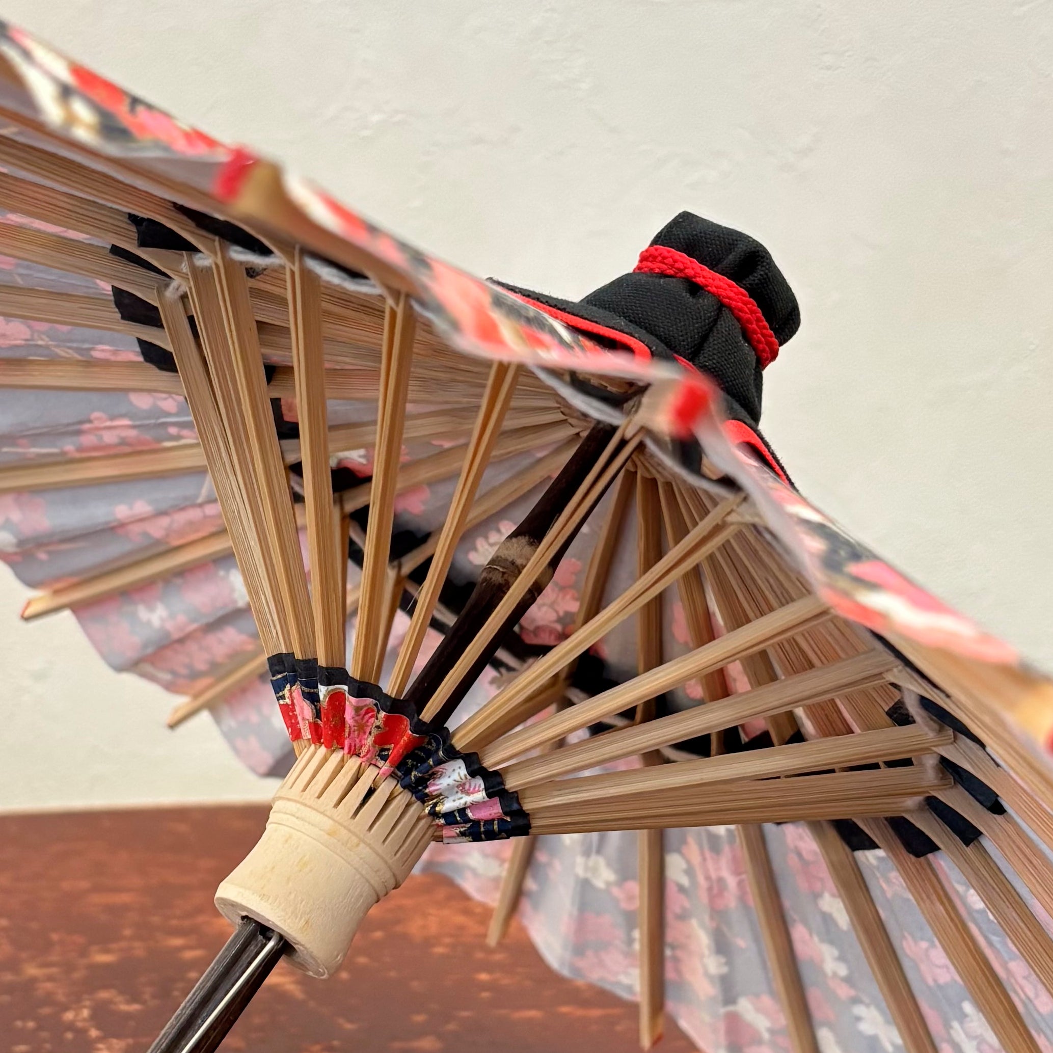 姫和傘 『紅梅に青海波』紺