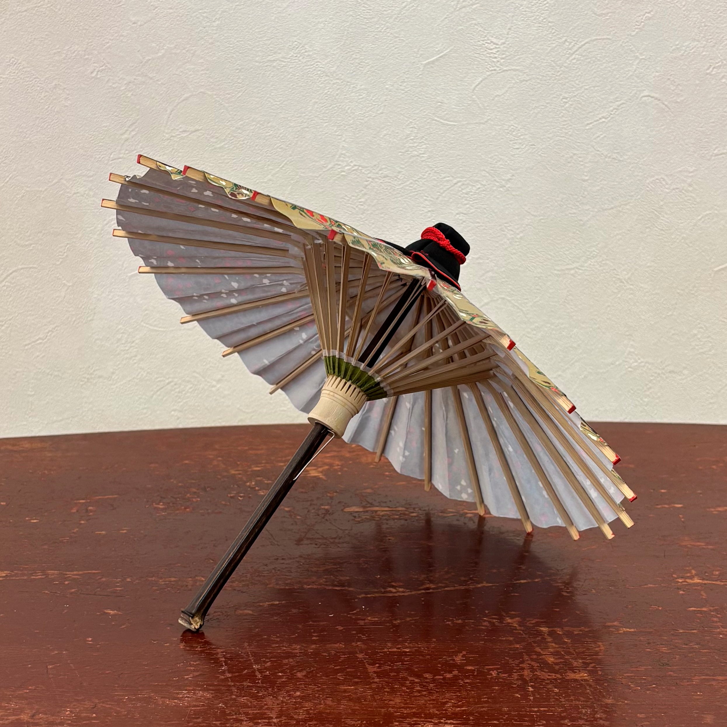 姫和傘 『金彩/六方に松』