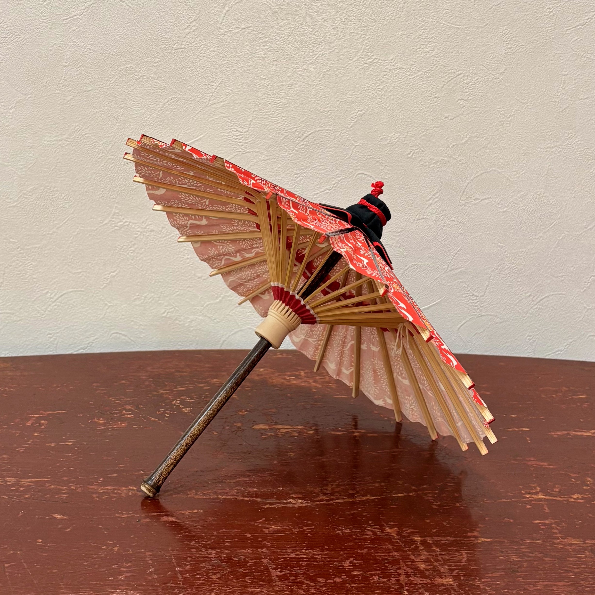 姫和傘 『朱色に並木』