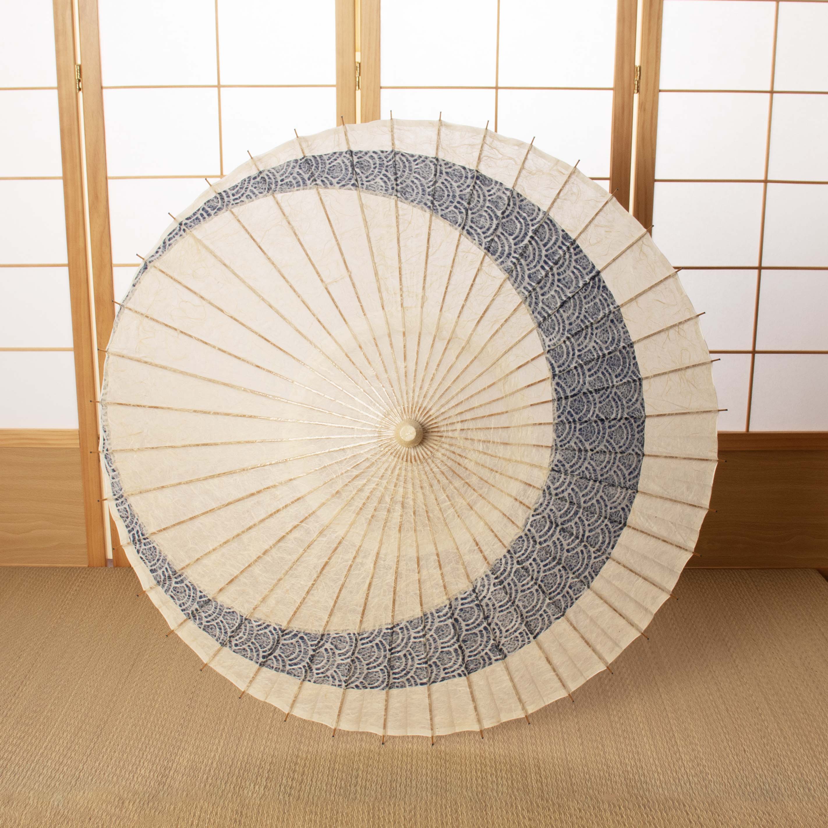 落水重ね  『三日月奴』青海波 藍紗