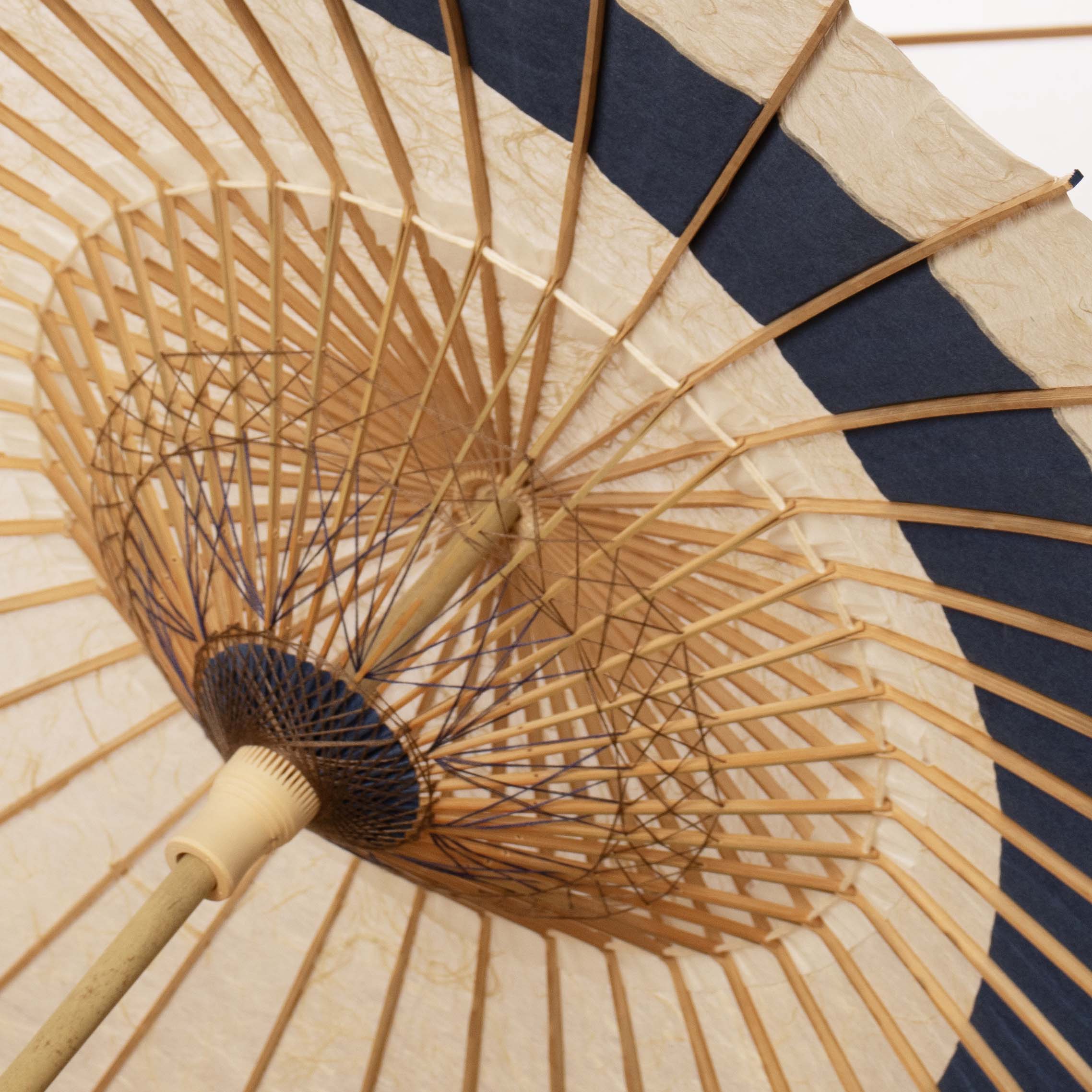 落水重ね  『三日月奴』青海波 藍紗